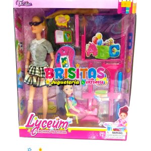 Muñeca Profesora Lyceum (+Accesorios)